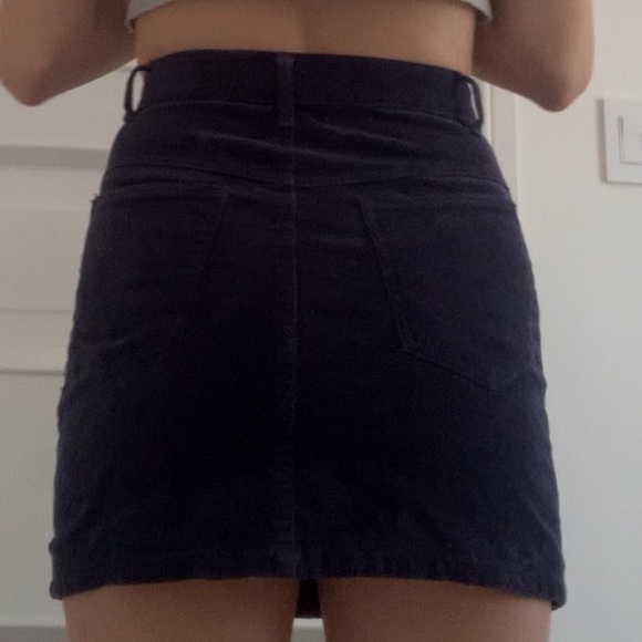 BRANDY MELVILLE CORDUROY SKIRT - Picture 4 of 4